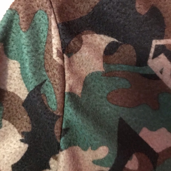 Justice League Camouflage Pajama Top Boys 6/7 - Picture 7 of 11